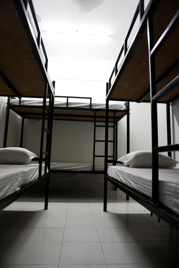 Pause Hostel 구와하티 외부 사진