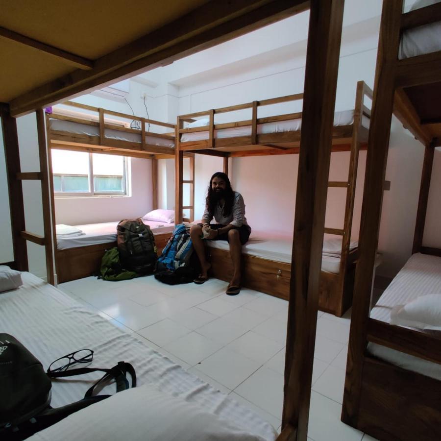 Pause Hostel 구와하티 외부 사진